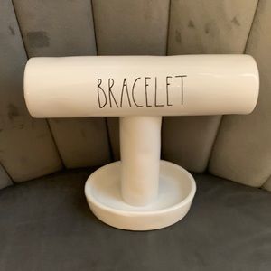 Bracelet holder